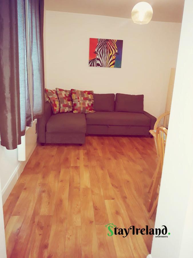 Charles Street 2 Apartment